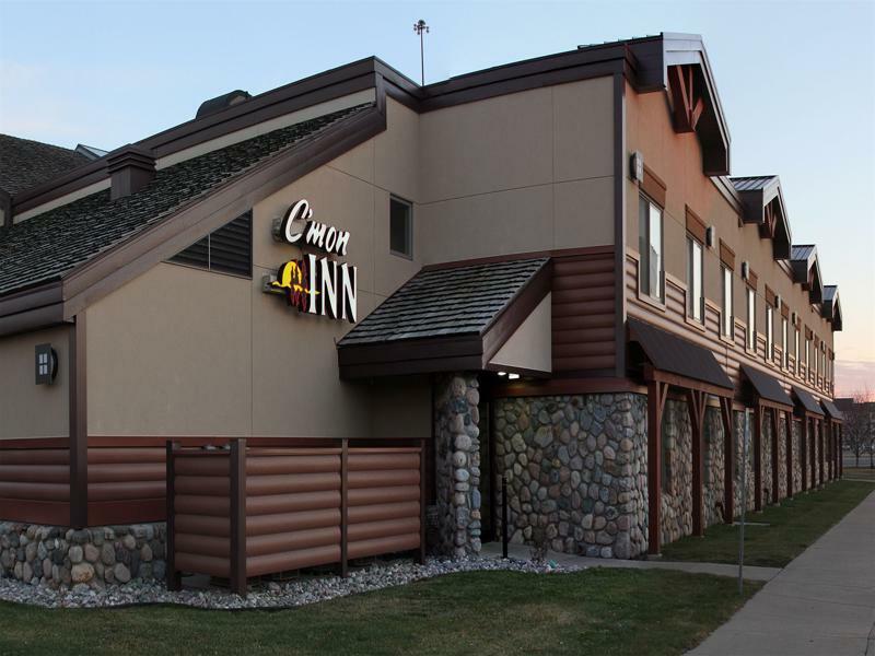 C'Mon Inn & Suites Fargo Exterior photo