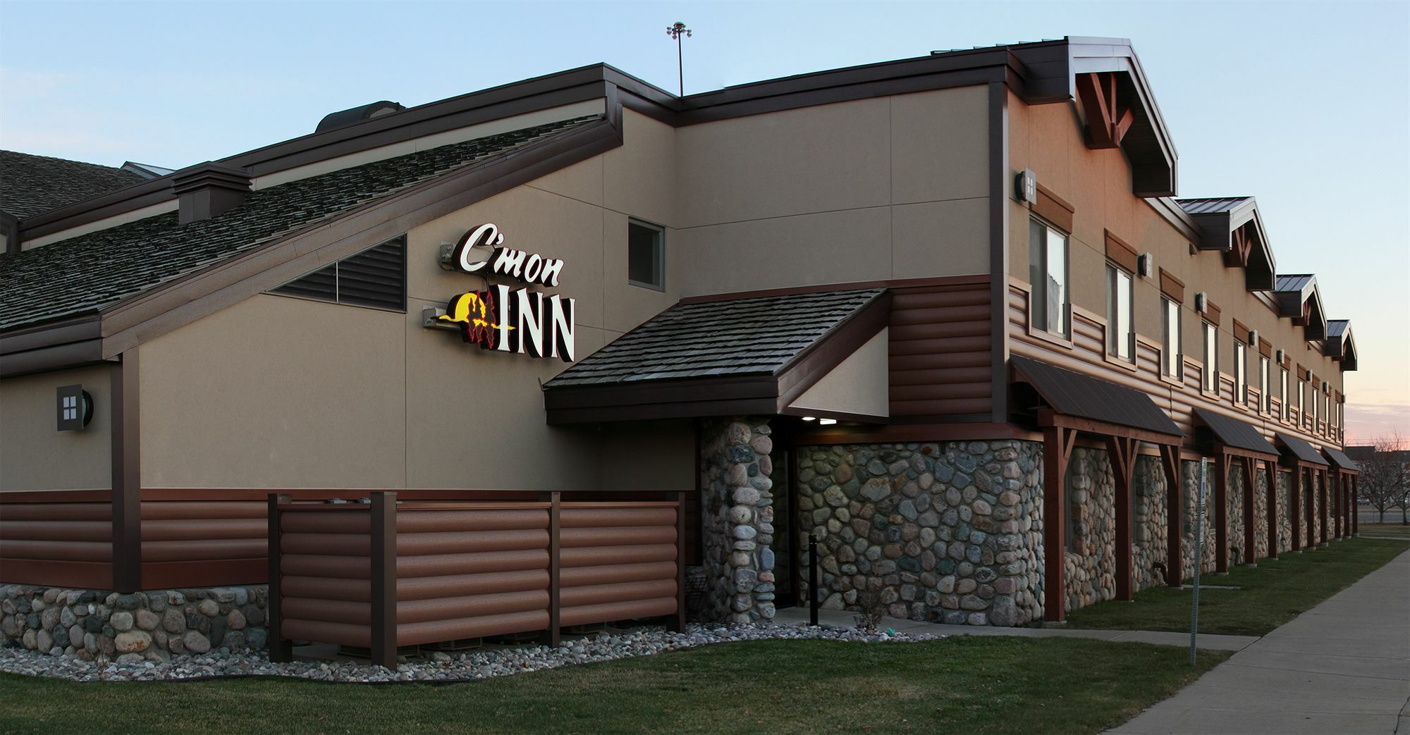 C'Mon Inn & Suites Fargo Exterior photo